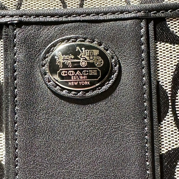 Black  & Beige Signature COACH Tablet Ipad Case Sleeve 11” X 8.75” NWOT - Picture 3 of 5